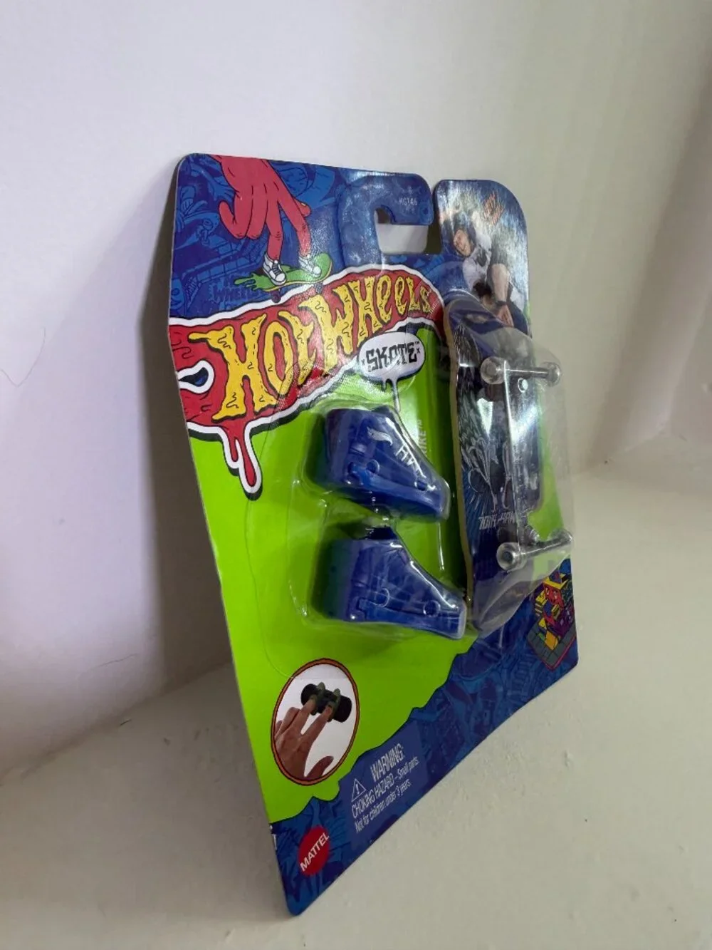 Hot Wheels Tony Hawk TH Skate Board and Shoes - New & Unopened